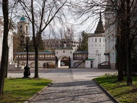 Под покровом пояса Богородицы