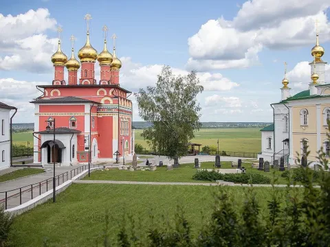 Белёв и Жабынская пустынь