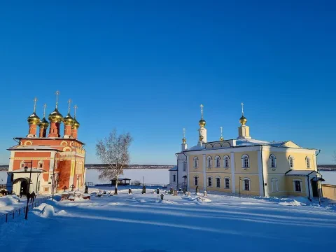 Монастыри Белёва